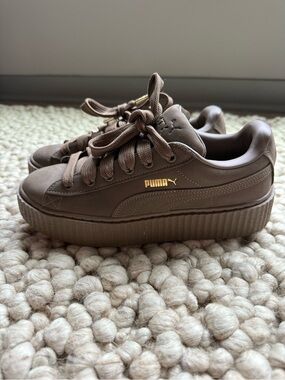 NWOT- Puma x Fenty creeper sneakers - size 9